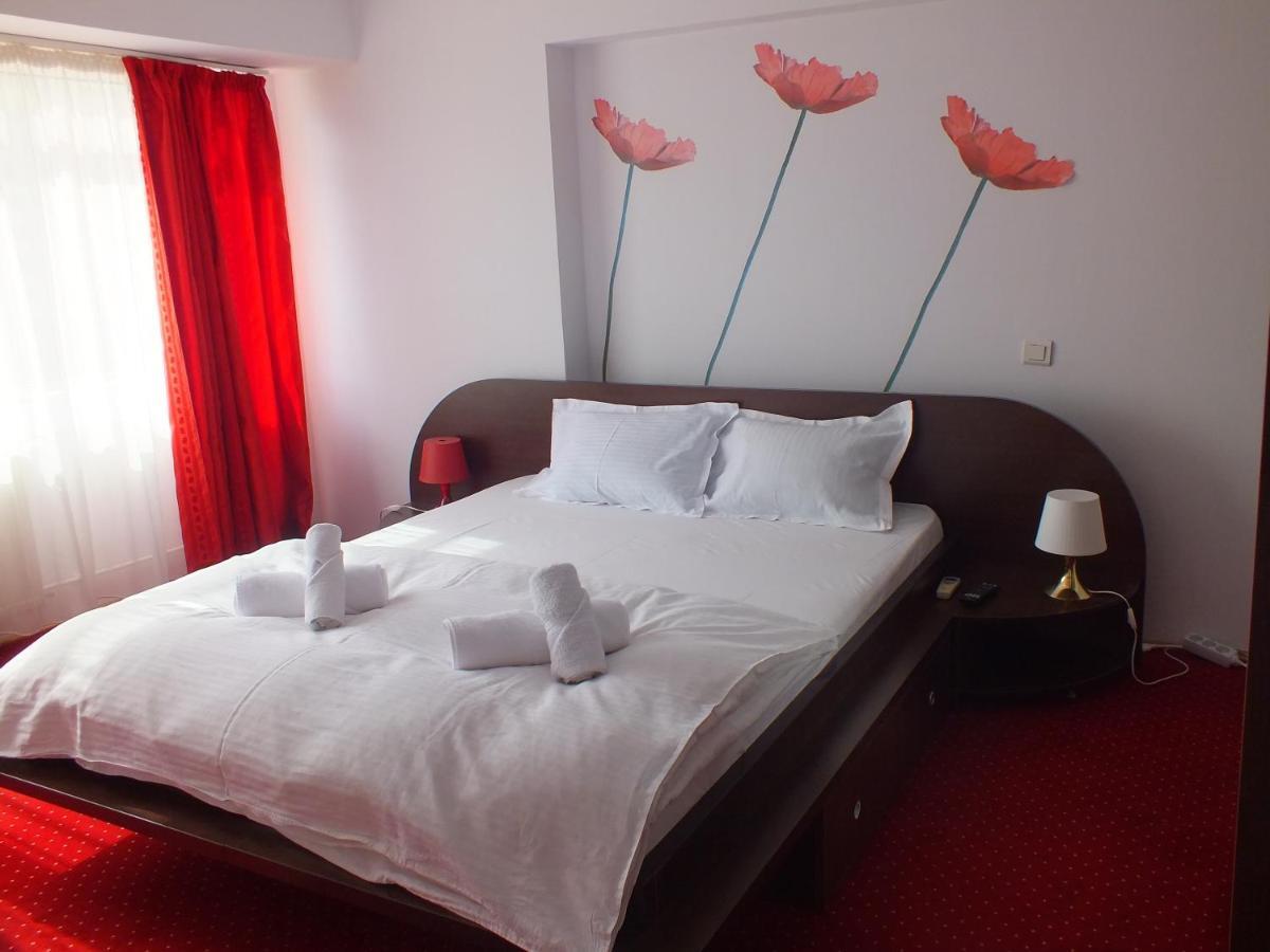 Alba Iulia Square - Apartments And Studios Bucharest Exterior photo